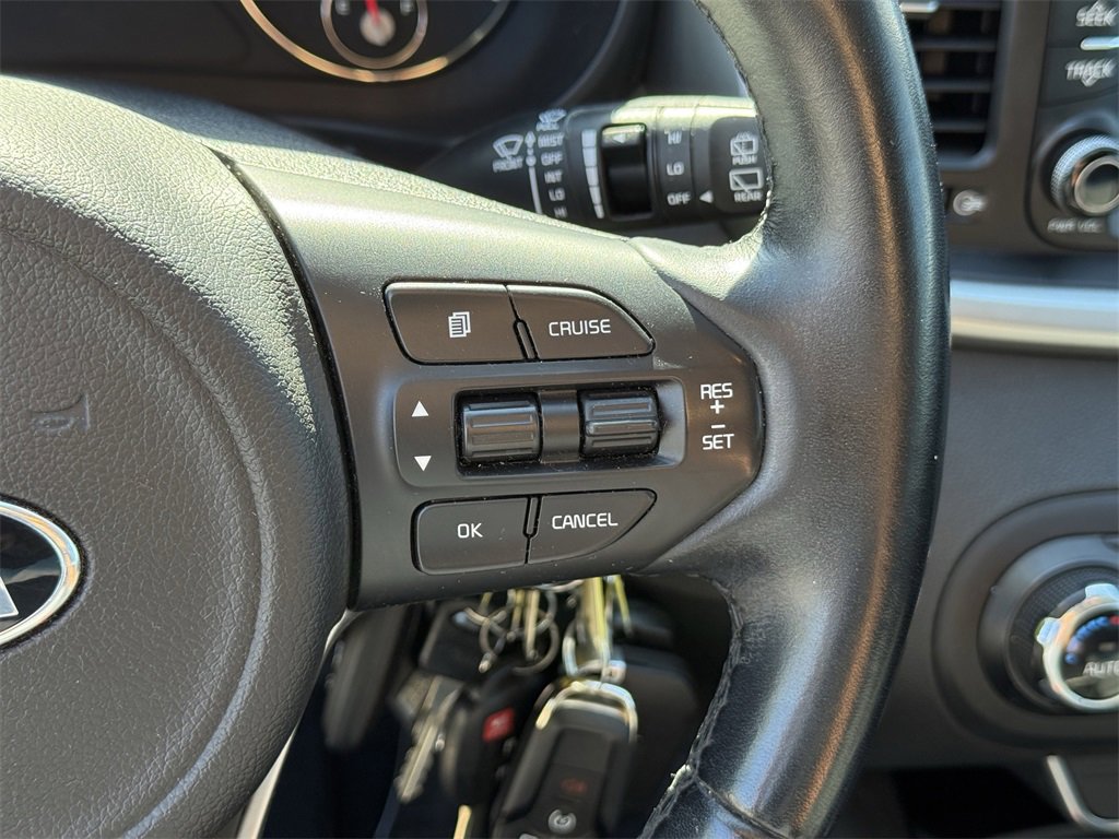 Used 2017 Kia Sorento LX w/ LX Convenience Package image 21
