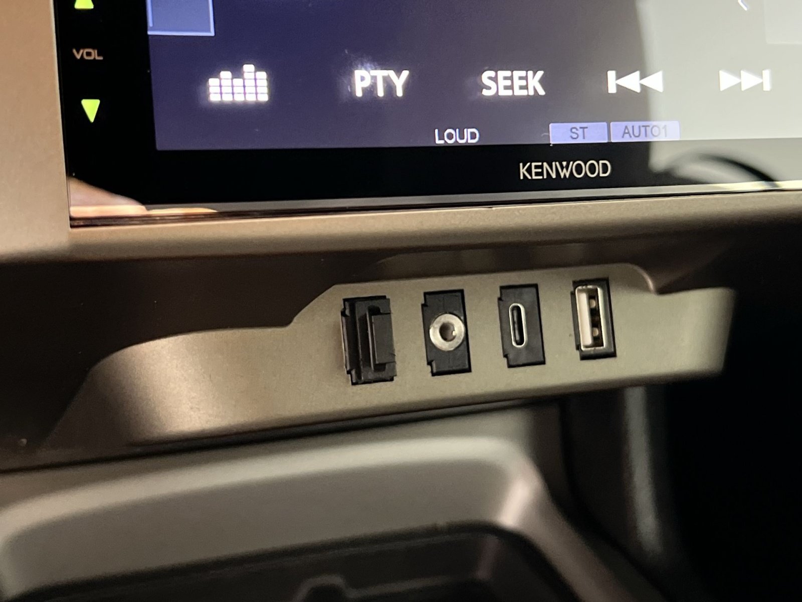 Used 2014 Chevrolet Camaro LS RWD image 35