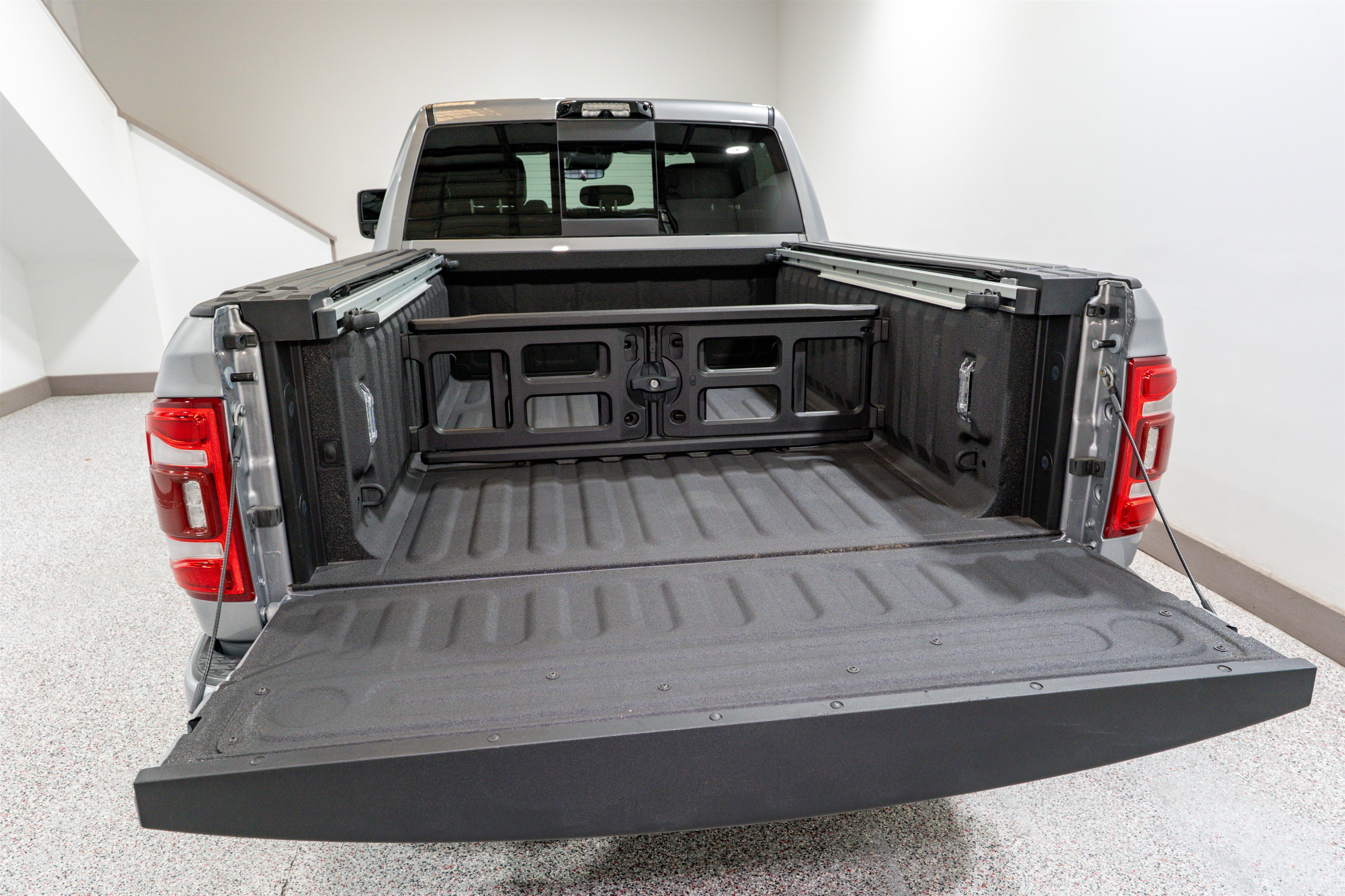 Used 2024 RAM 2500 Limited AWD/4WD image 11