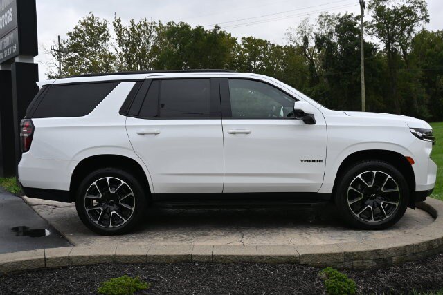 Used 2024 Chevrolet Tahoe RST w/ Luxury Package AWD/4WD image 4