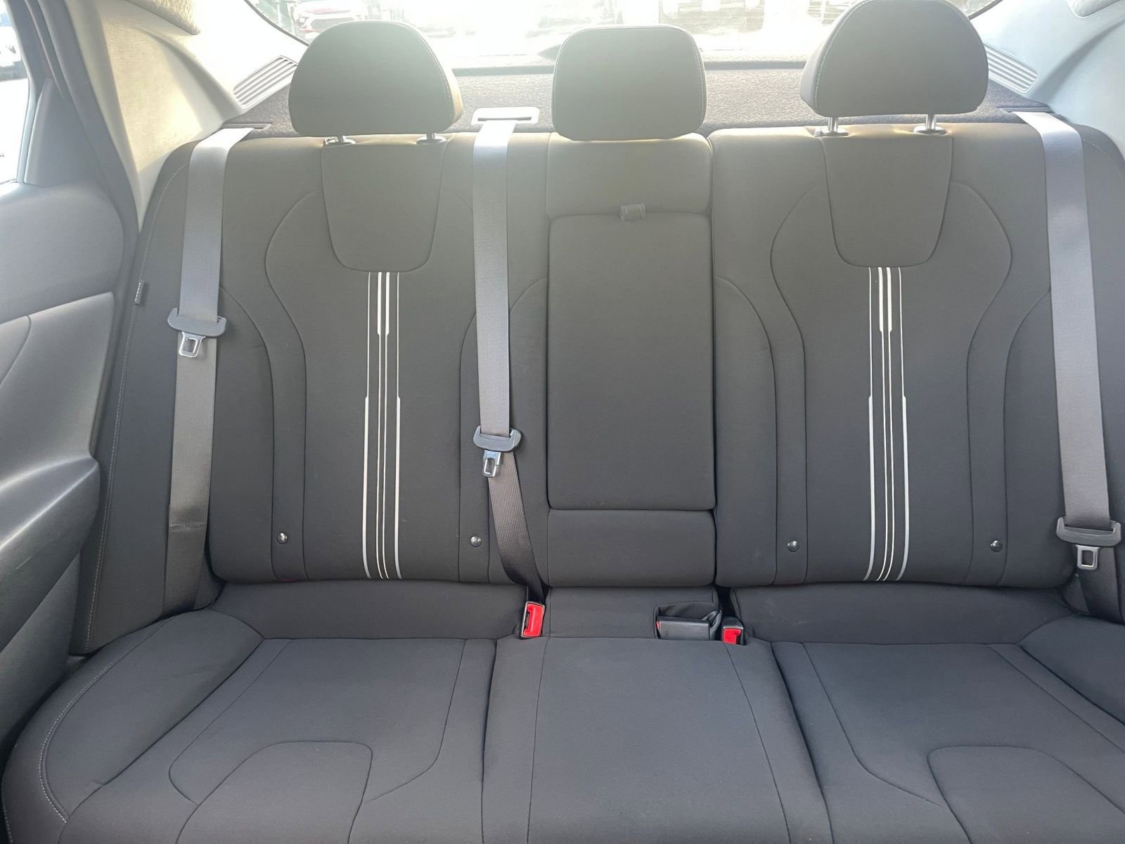 Used 2025 Hyundai Elantra SEL image 37