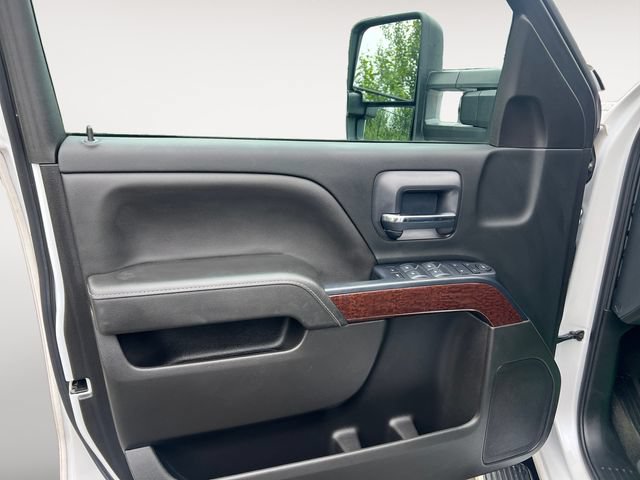 Used 2018 GMC Sierra 3500 SLE w/ SLE Preferred Package AWD/4WD image 10