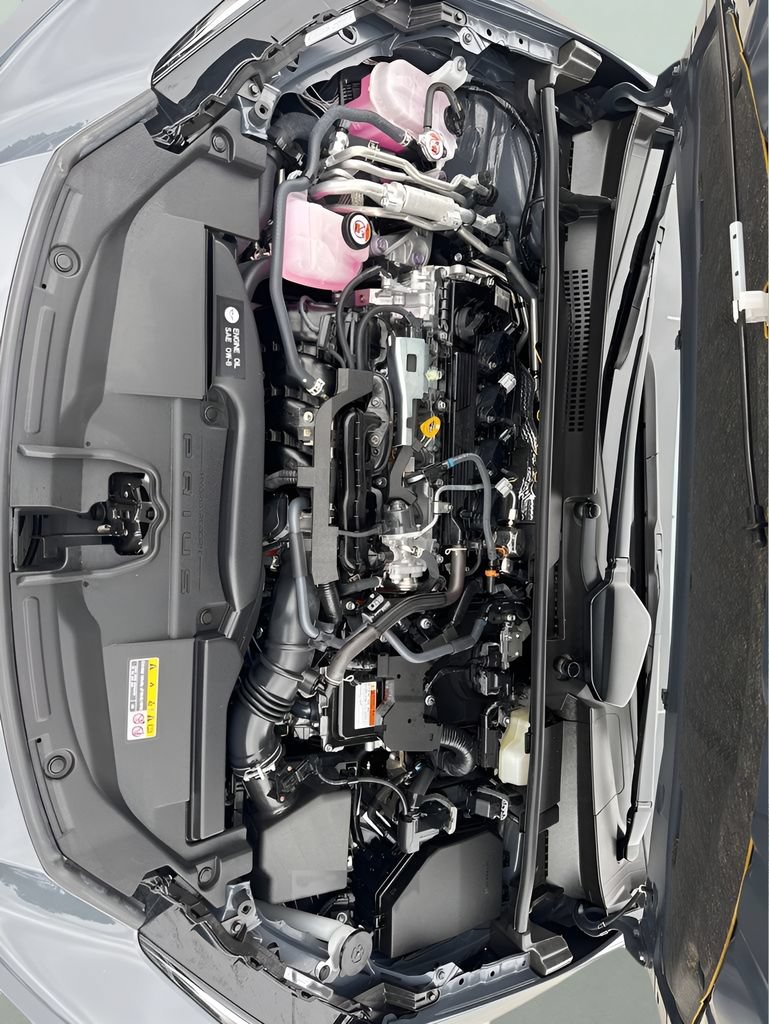 Used 2026 Toyota Prius Plug-In Hybrid FWD image 32