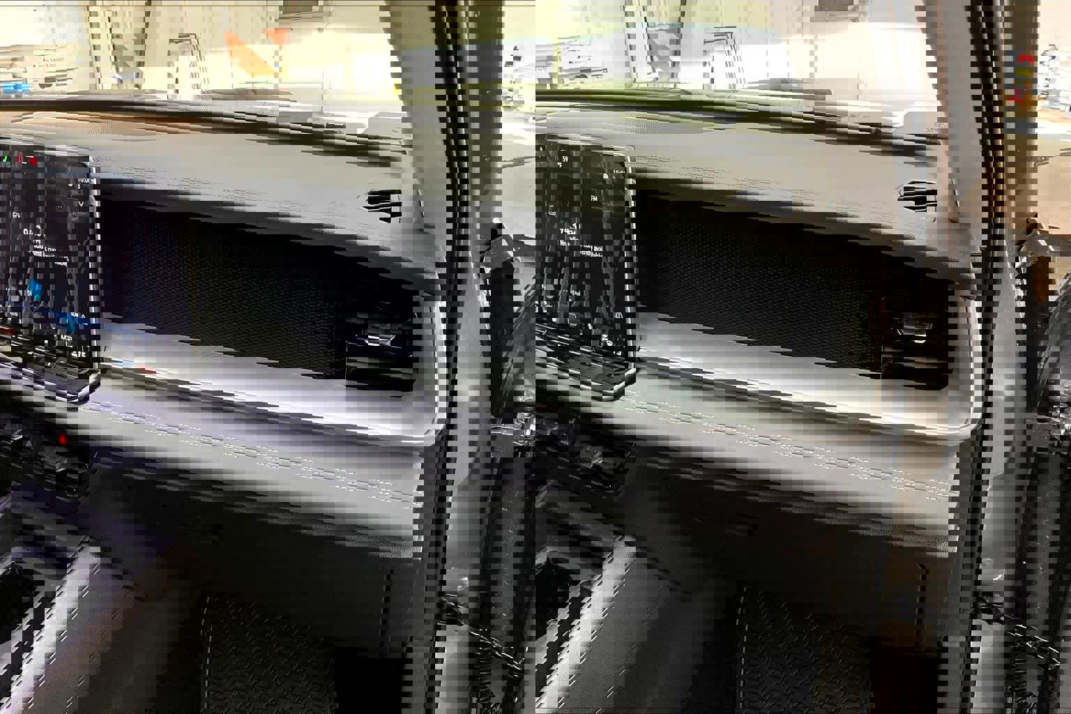 New 2026 Volkswagen Tiguan SE image 28