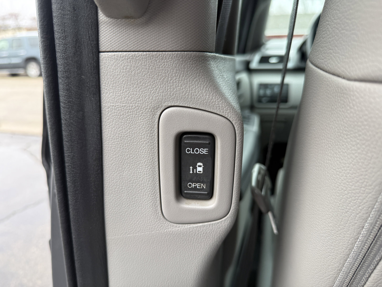 Used 2012 Honda Odyssey EX-L image 17