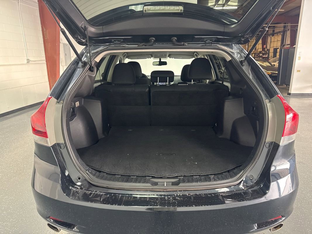 Used 2014 Toyota Venza LE w/ LE Convenience Package image 18