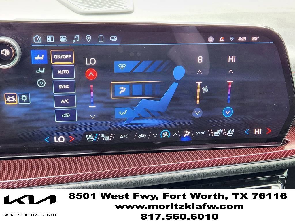 Used 2024 Chevrolet Traverse RS FWD image 19