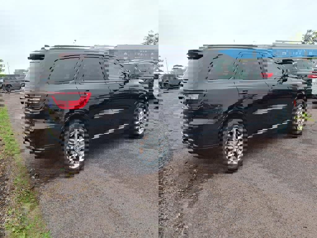 Used 2023 Dodge Durango GT image 3