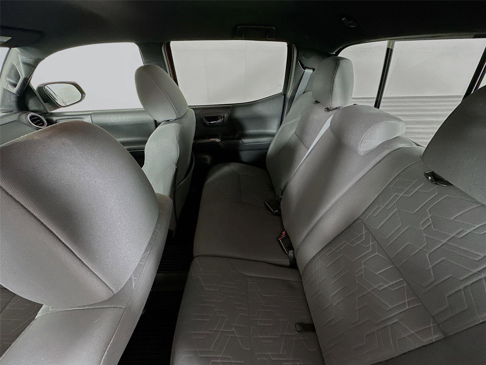 Certified 2018 Toyota Tacoma TRD Off-Road image 11