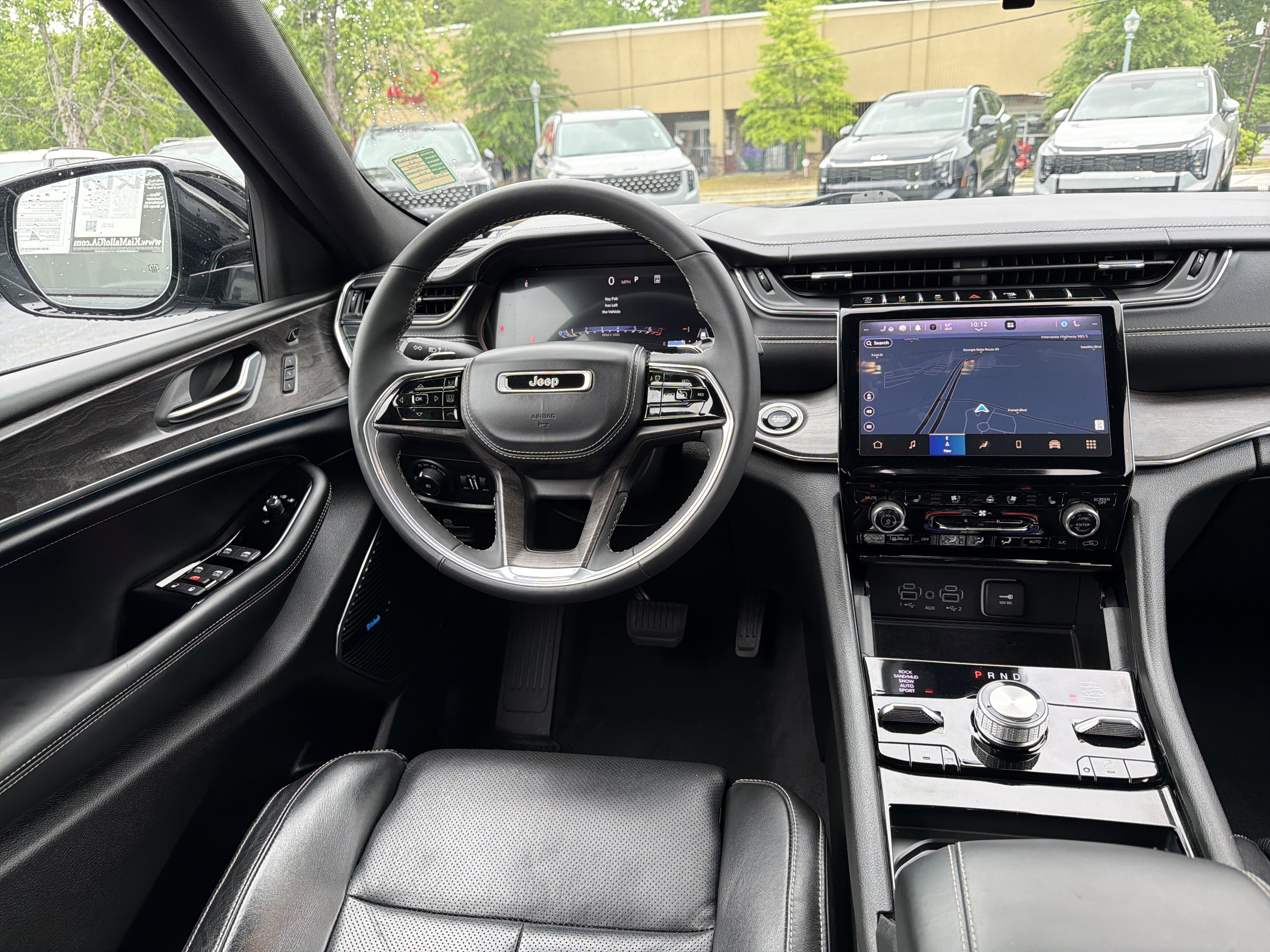 Used 2023 Jeep Grand Cherokee Overland w/ Luxury Tech Group IV AWD/4WD image 22