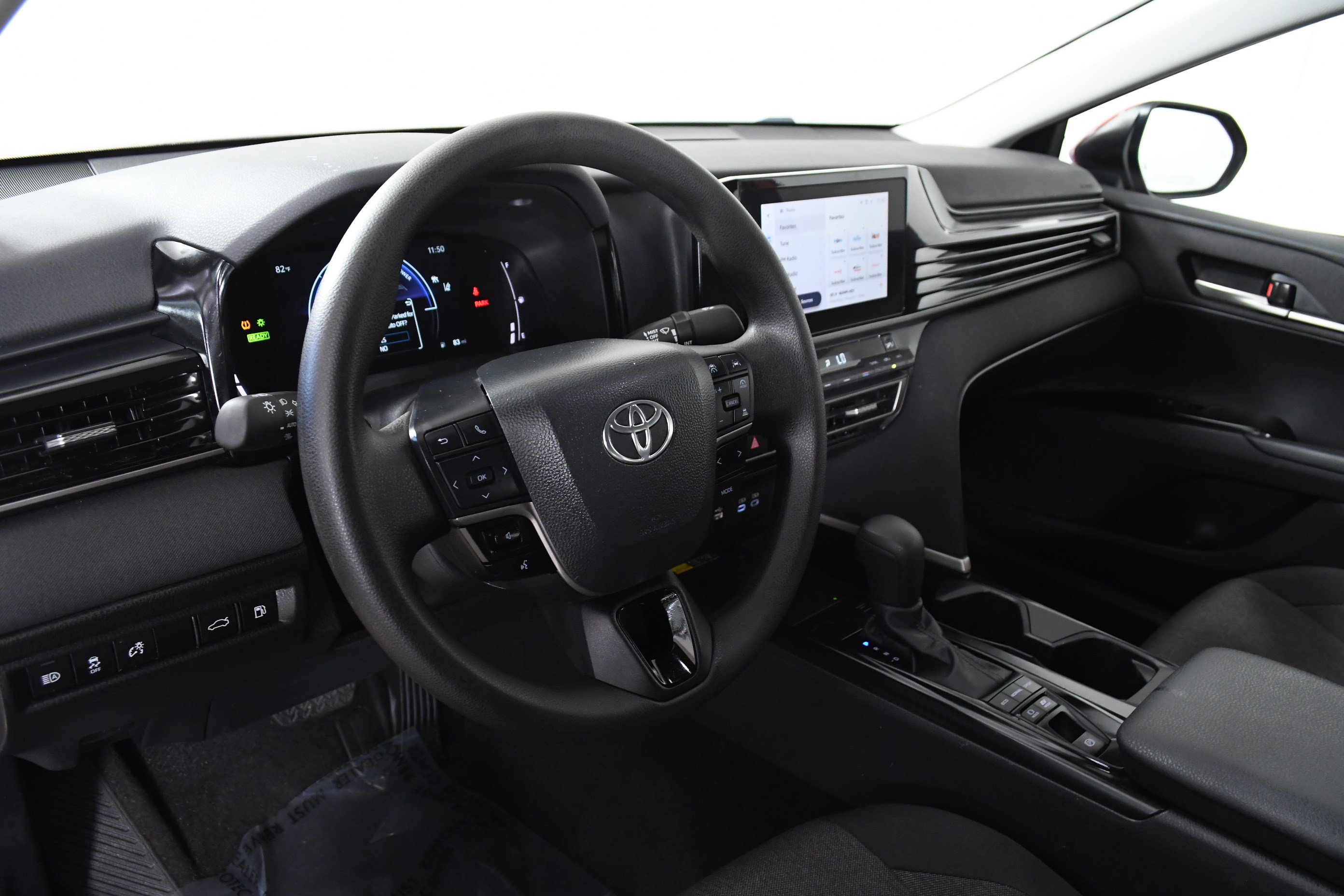 Used 2025 Toyota Camry LE image 20