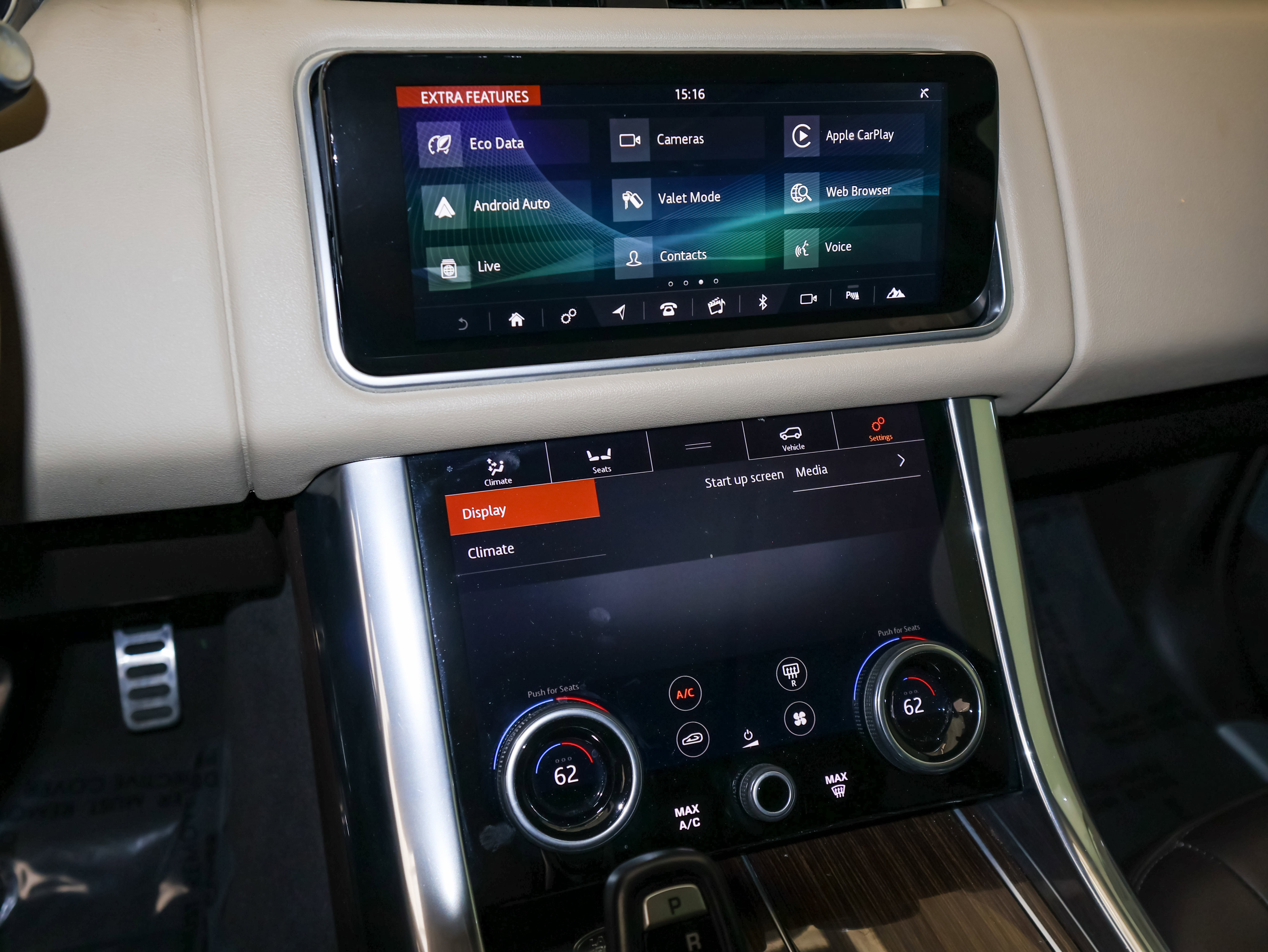 Used 2020 Land Rover Range Rover Sport HSE image 30