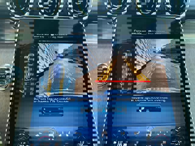 Used 2025 Mercedes-Benz GLC 300 GLC 300 image 18