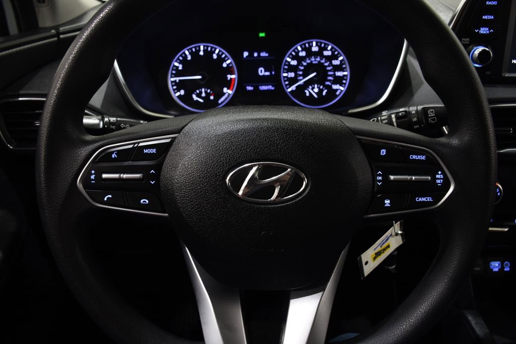 Used 2020 Hyundai Santa Fe SE image 11