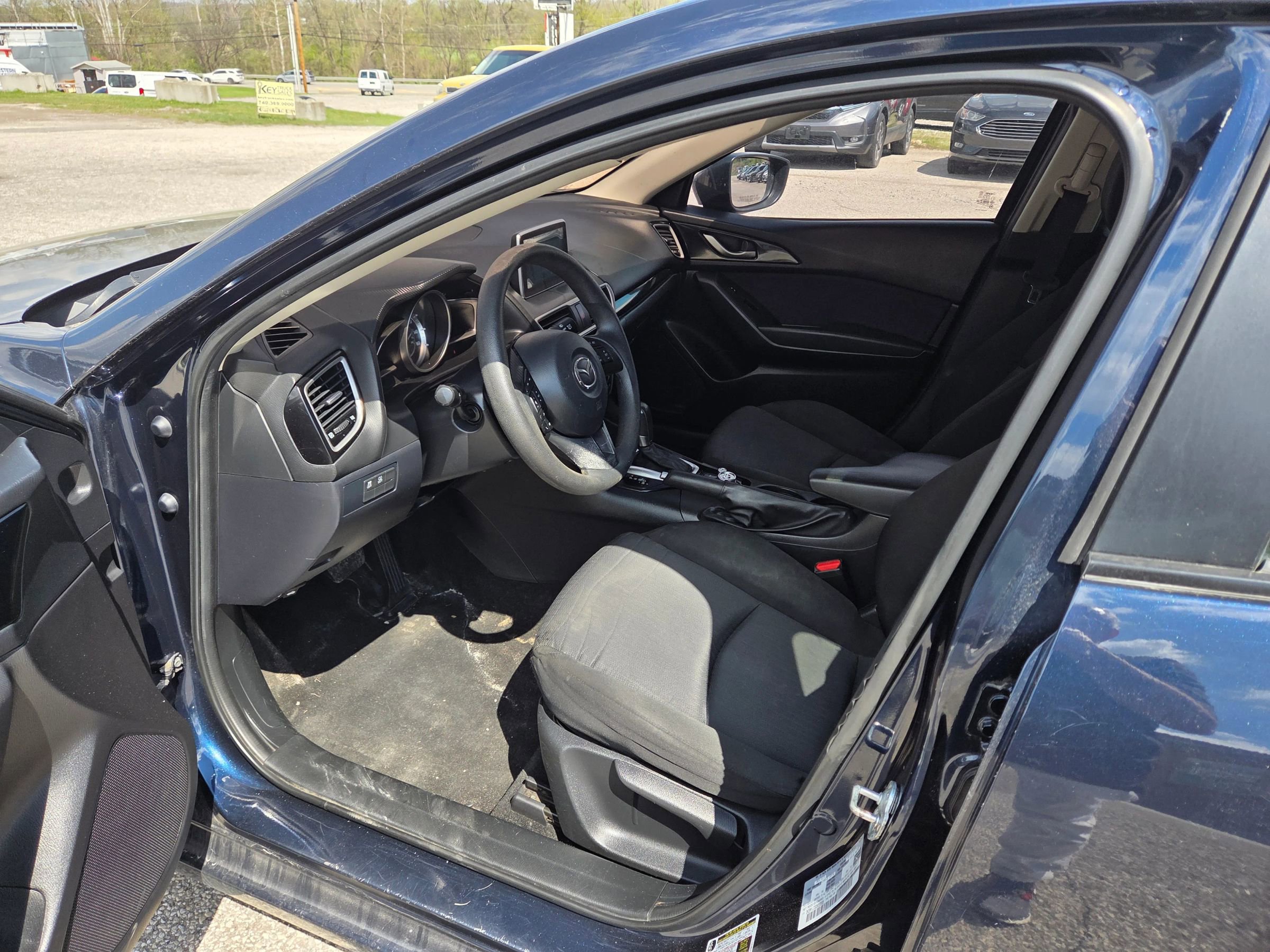 Used 2016 MAZDA MAZDA3 i Sport FWD image 12