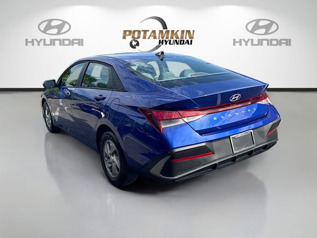 Certified 2026 Hyundai Elantra SE FWD image 7