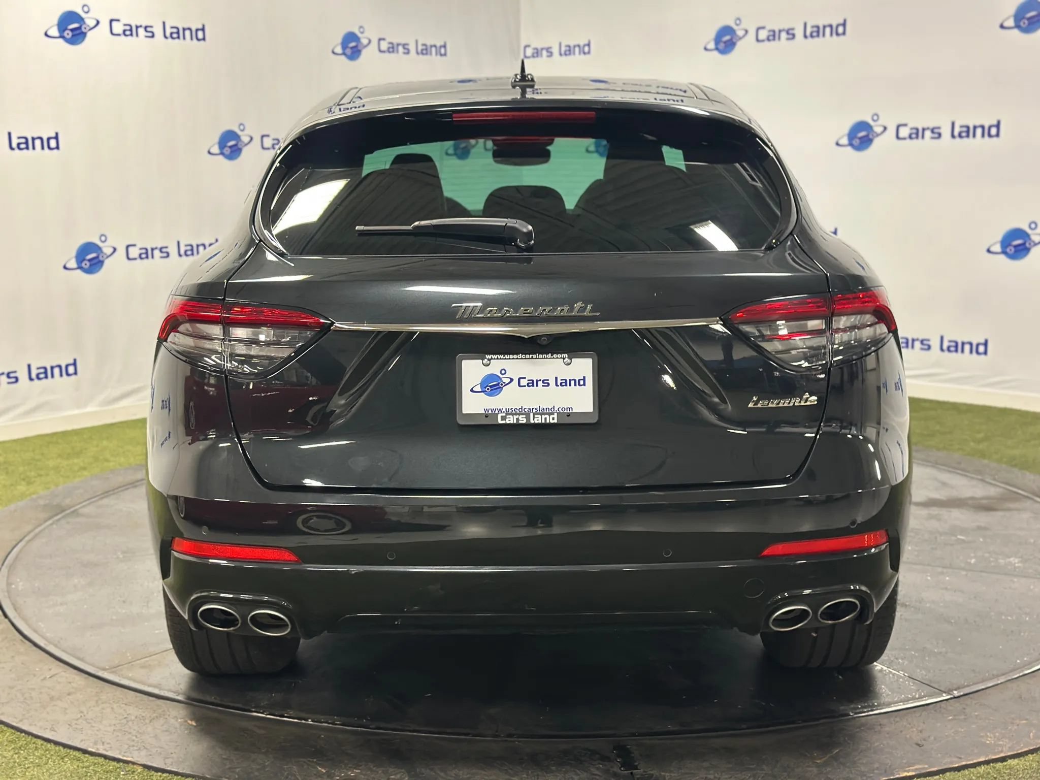 Used 2024 Maserati Levante GT Ultima AWD/4WD image 4