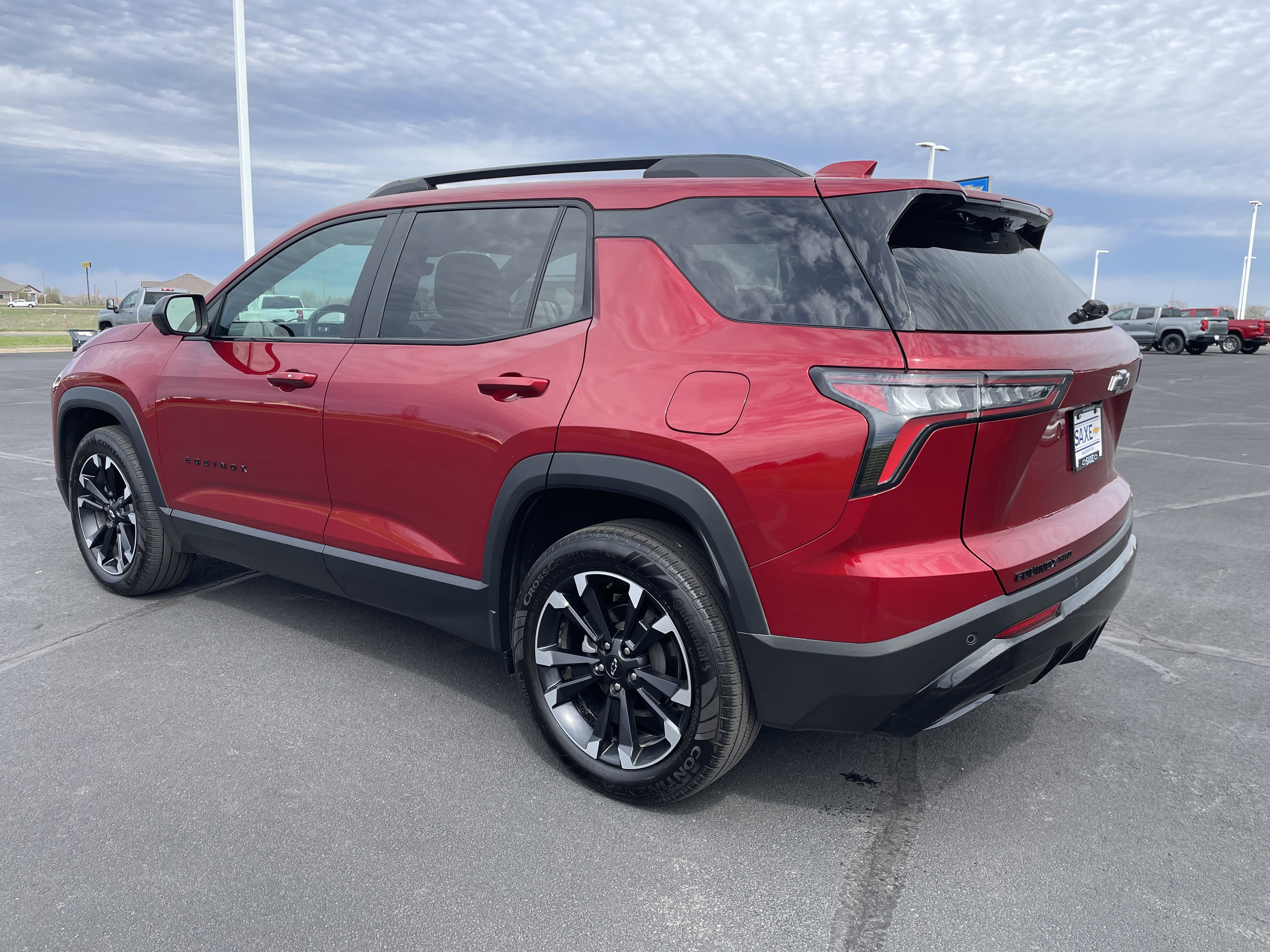 Used 2025 Chevrolet Equinox RS w/ Safety and Technology Package AWD/4WD image 3