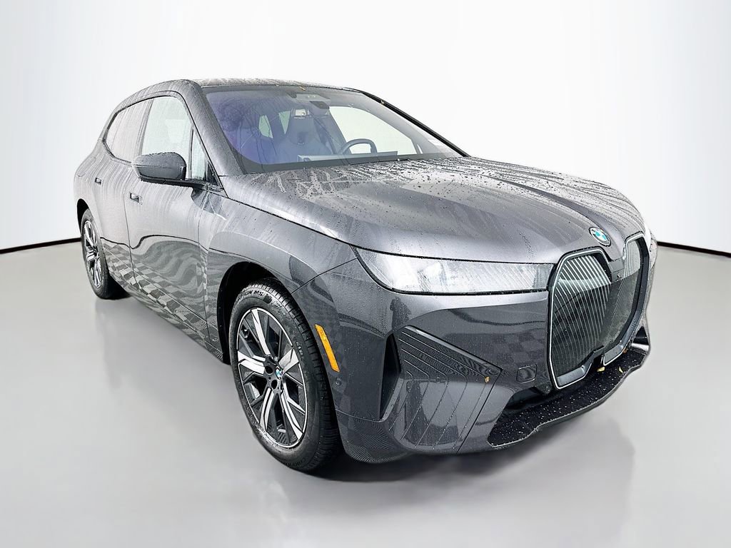 Used 2026 BMW iX xDrive60 image 3
