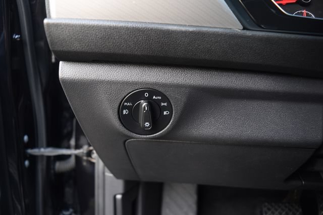 Used 2020 Volkswagen Jetta R-Line FWD image 7