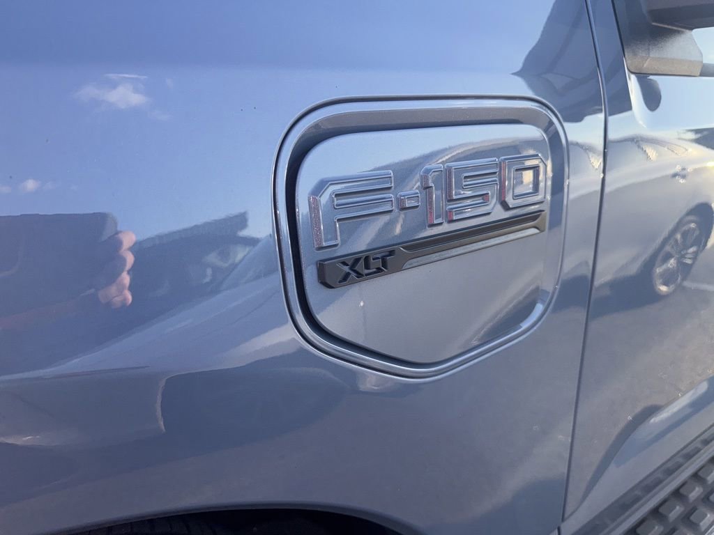 Used 2023 Ford F150 Lightning XLT image 3