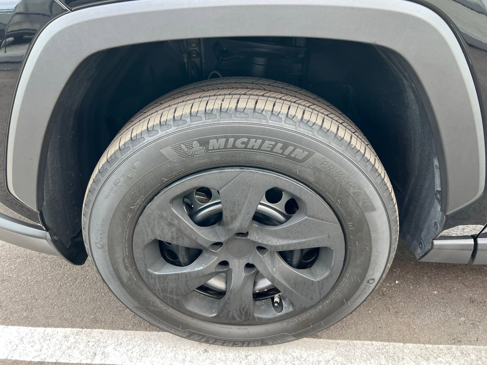 Used 2024 Toyota RAV4 LE image 13