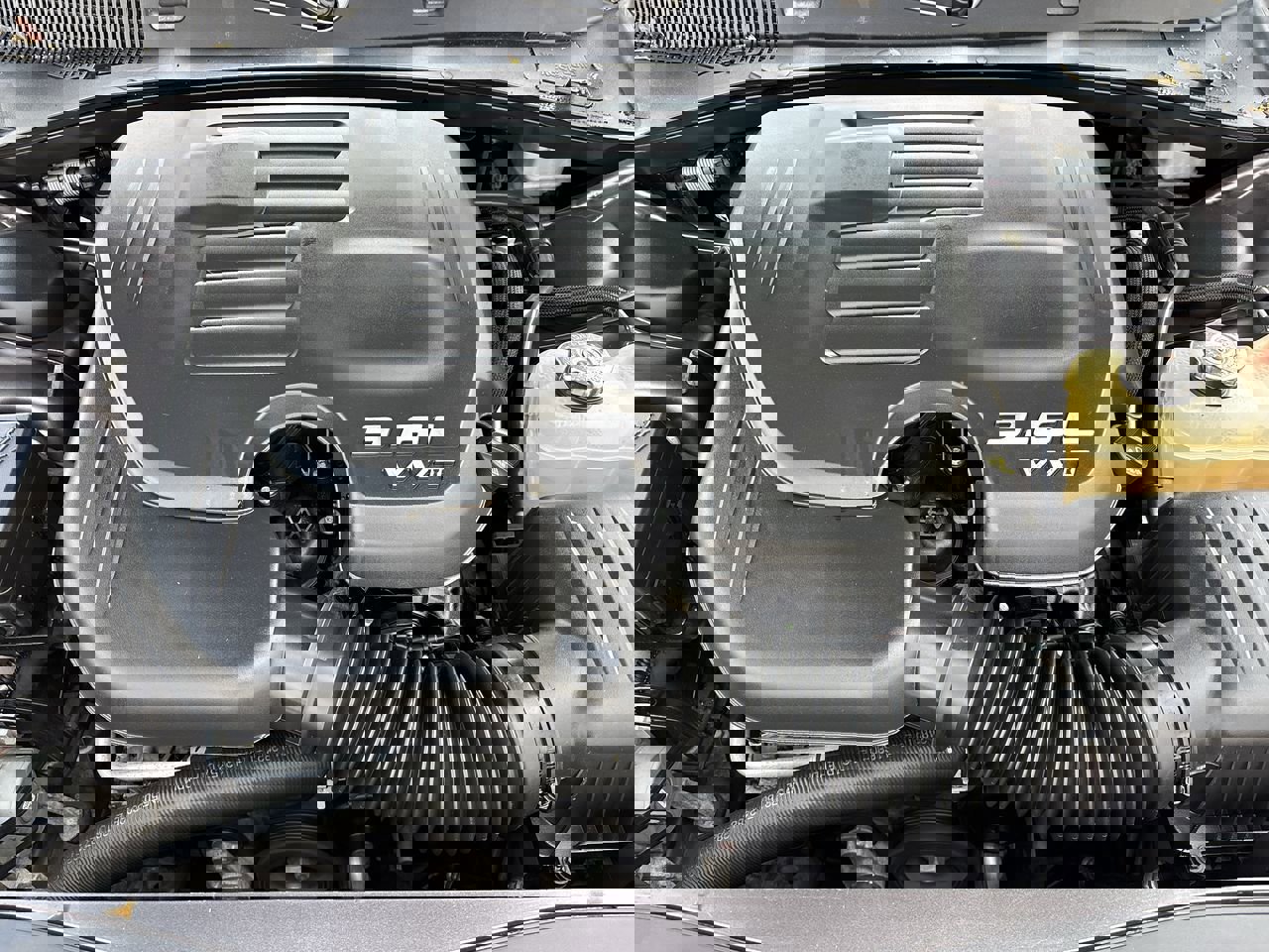 Used 2018 Dodge Charger GT image 10