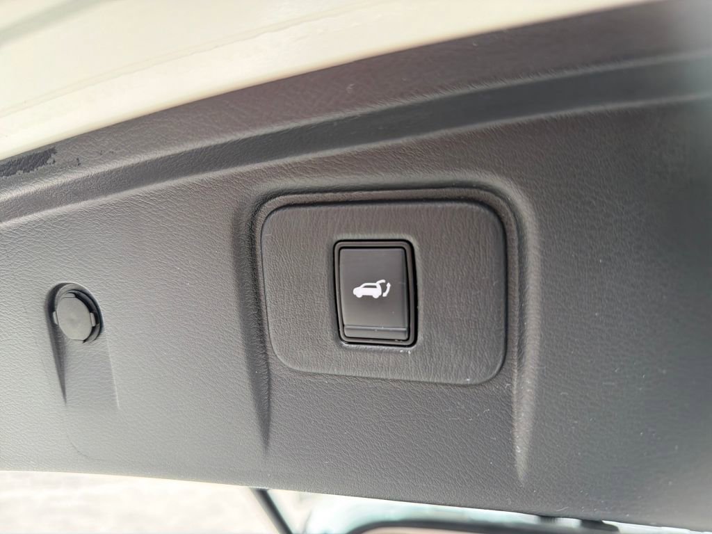 Used 2022 Nissan Murano Platinum w/ Cargo Package image 36