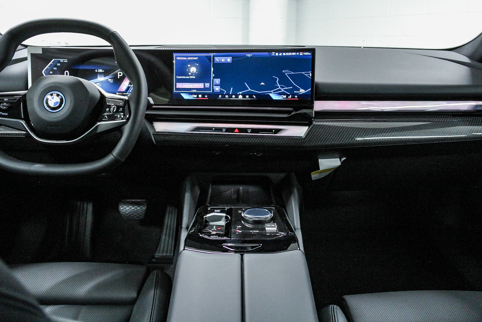 New 2026 BMW i5 eDrive40 w/ Convenience Package image 13