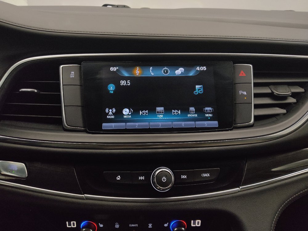 Used 2018 Buick Enclave Essence FWD image 25