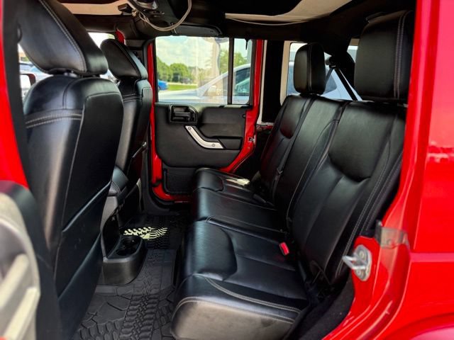 Used 2016 Jeep Wrangler Unlimited Rubicon AWD/4WD image 13