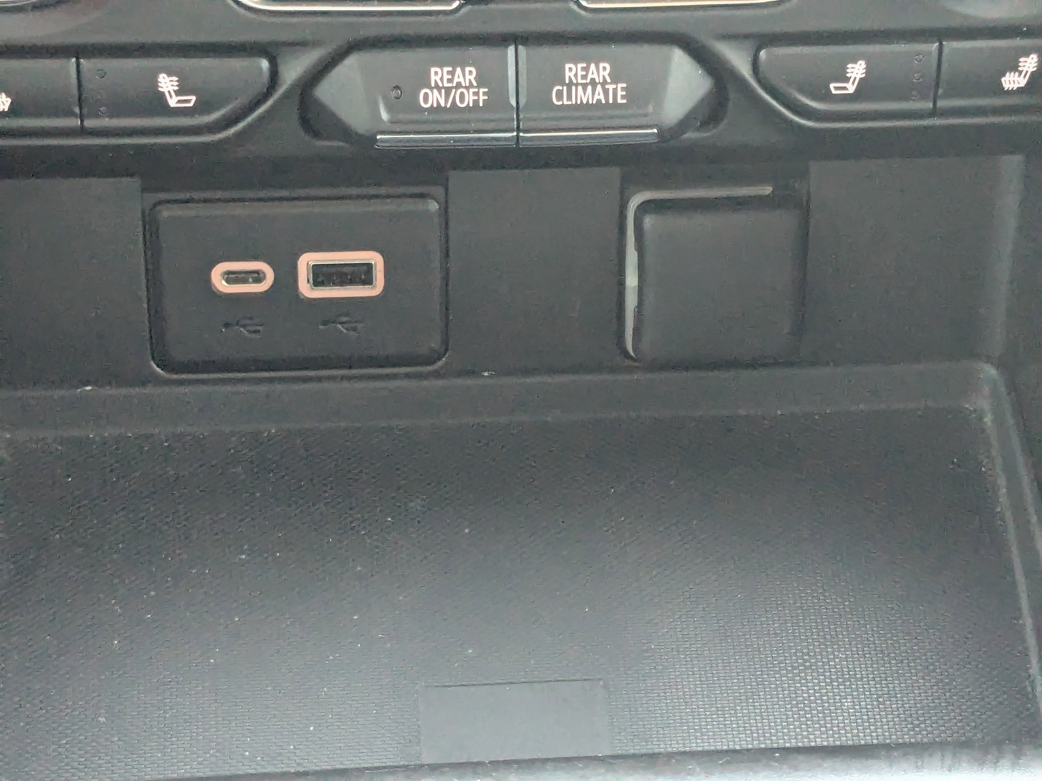 Used 2023 Chevrolet Suburban RST w/ Luxury Package AWD/4WD image 29