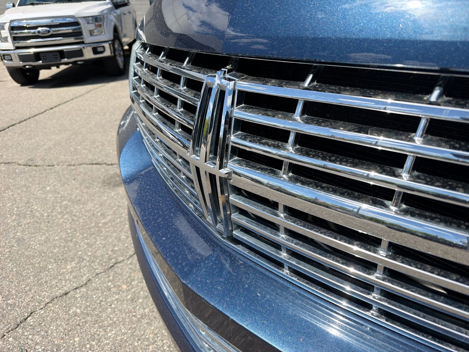Used 2013 Lincoln Navigator 4WD w/ HD Trailer Tow Pkg image 16