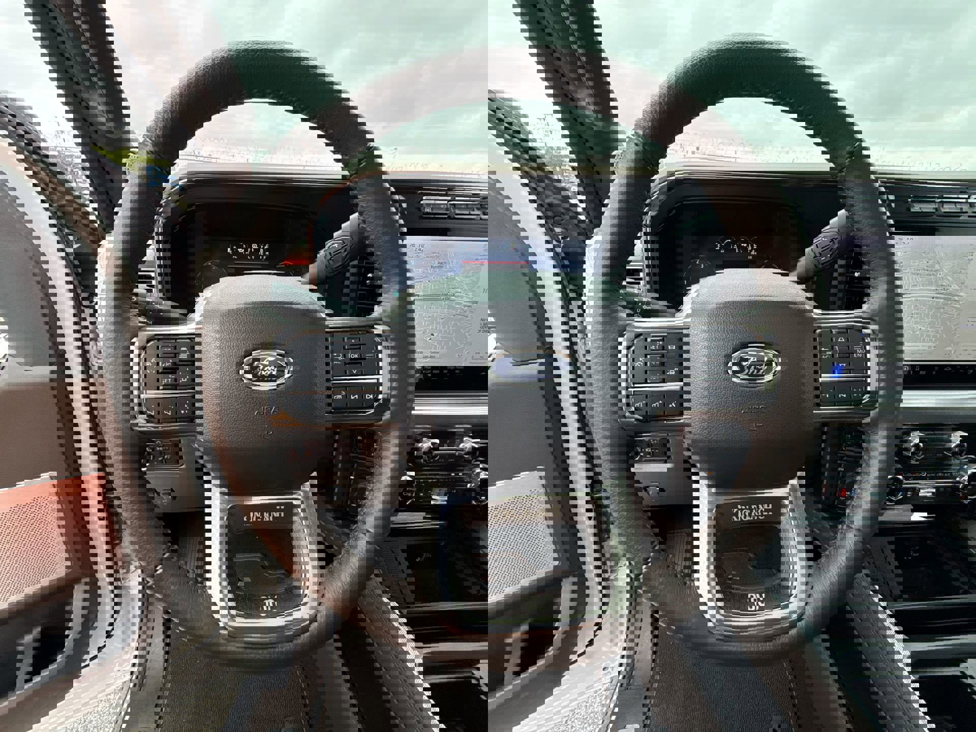 Used 2024 Ford F350 King Ranch w/ FX4 Off-Road Package image 11