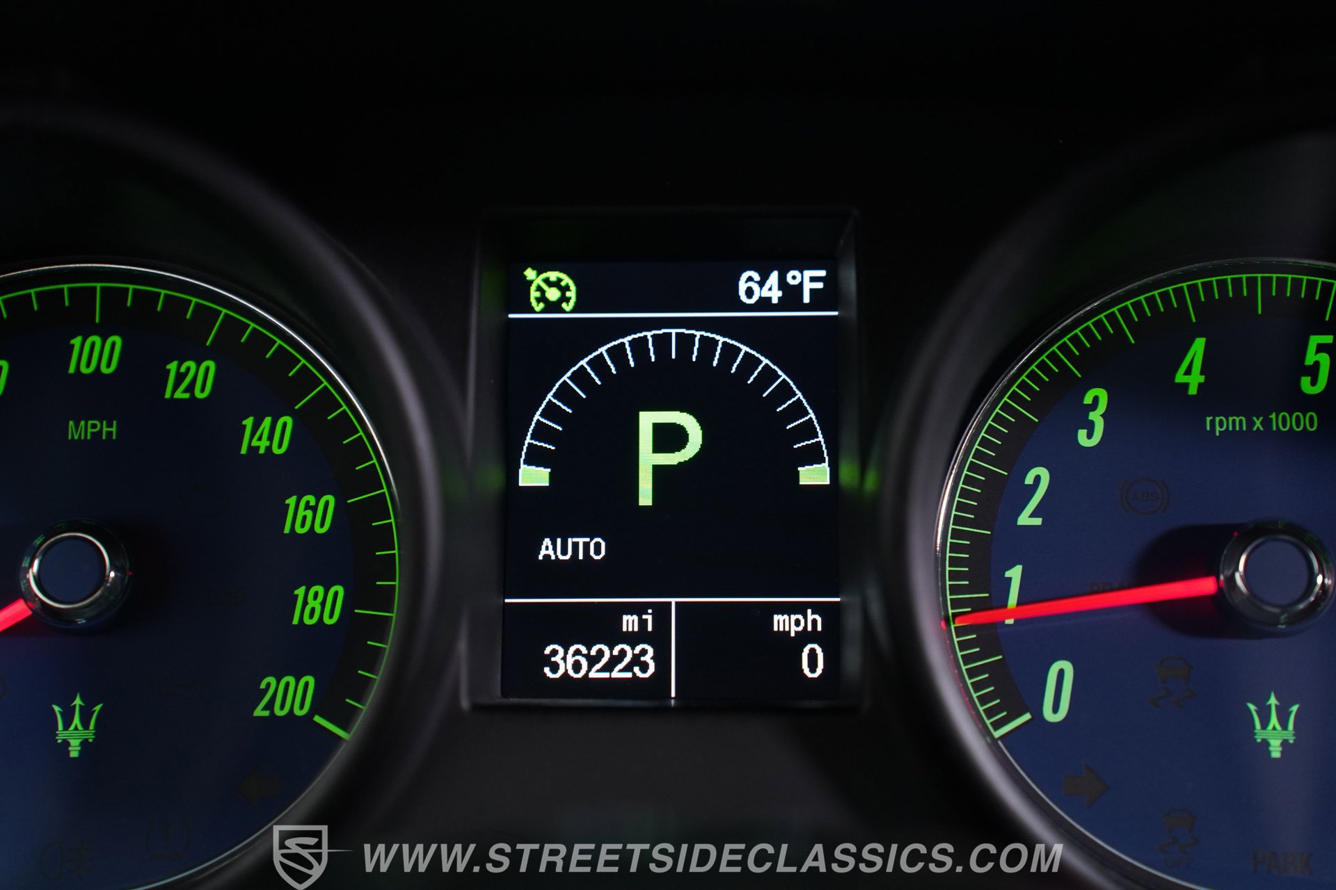 Used 2015 Maserati GranTurismo MC Centennial image 38