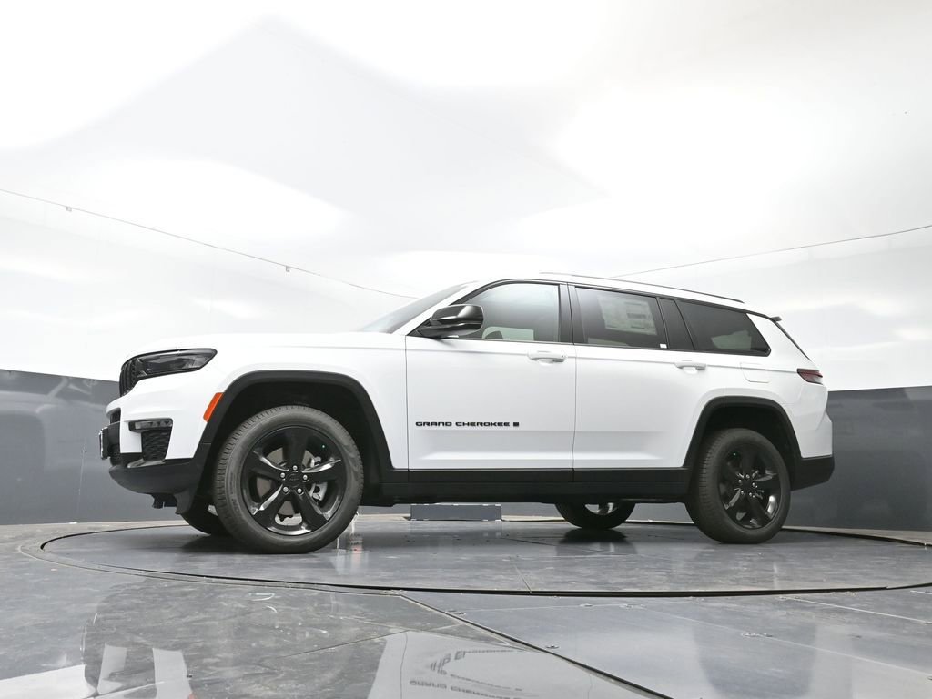 New 2025 Jeep Grand Cherokee L Limited w/ Black Appearance Package image 53