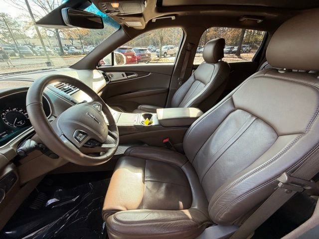 Used 2016 Lincoln MKX Reserve w/ Luxury Package image 14