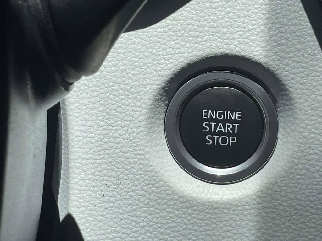 Used 2023 Toyota Corolla SE FWD image 31