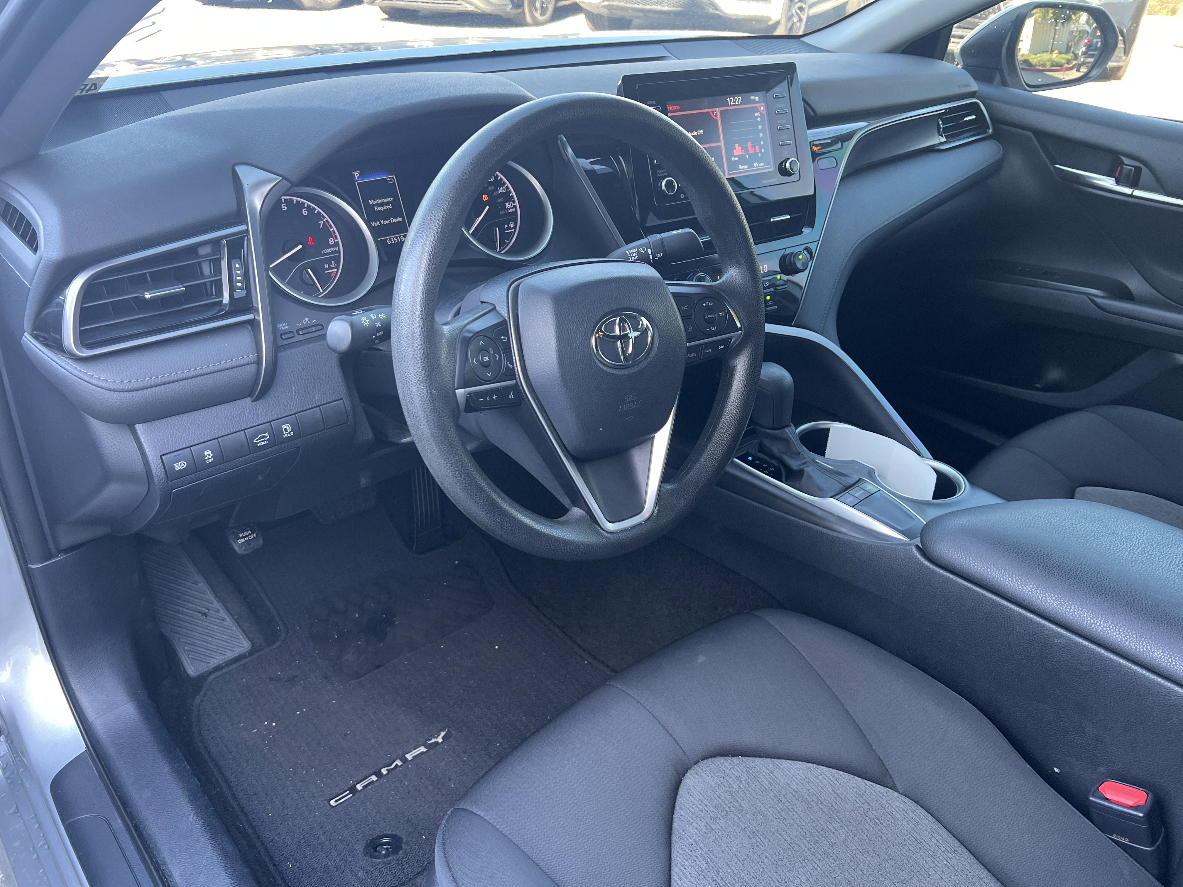 Used 2022 Toyota Camry LE image 5