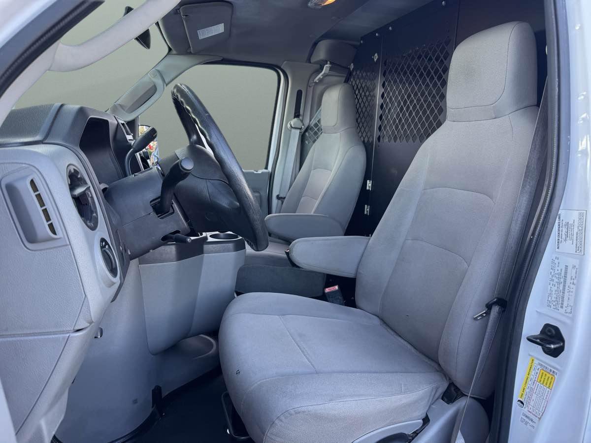 Used 2014 Ford E-150 and Econoline 150 w/ Power Group image 6