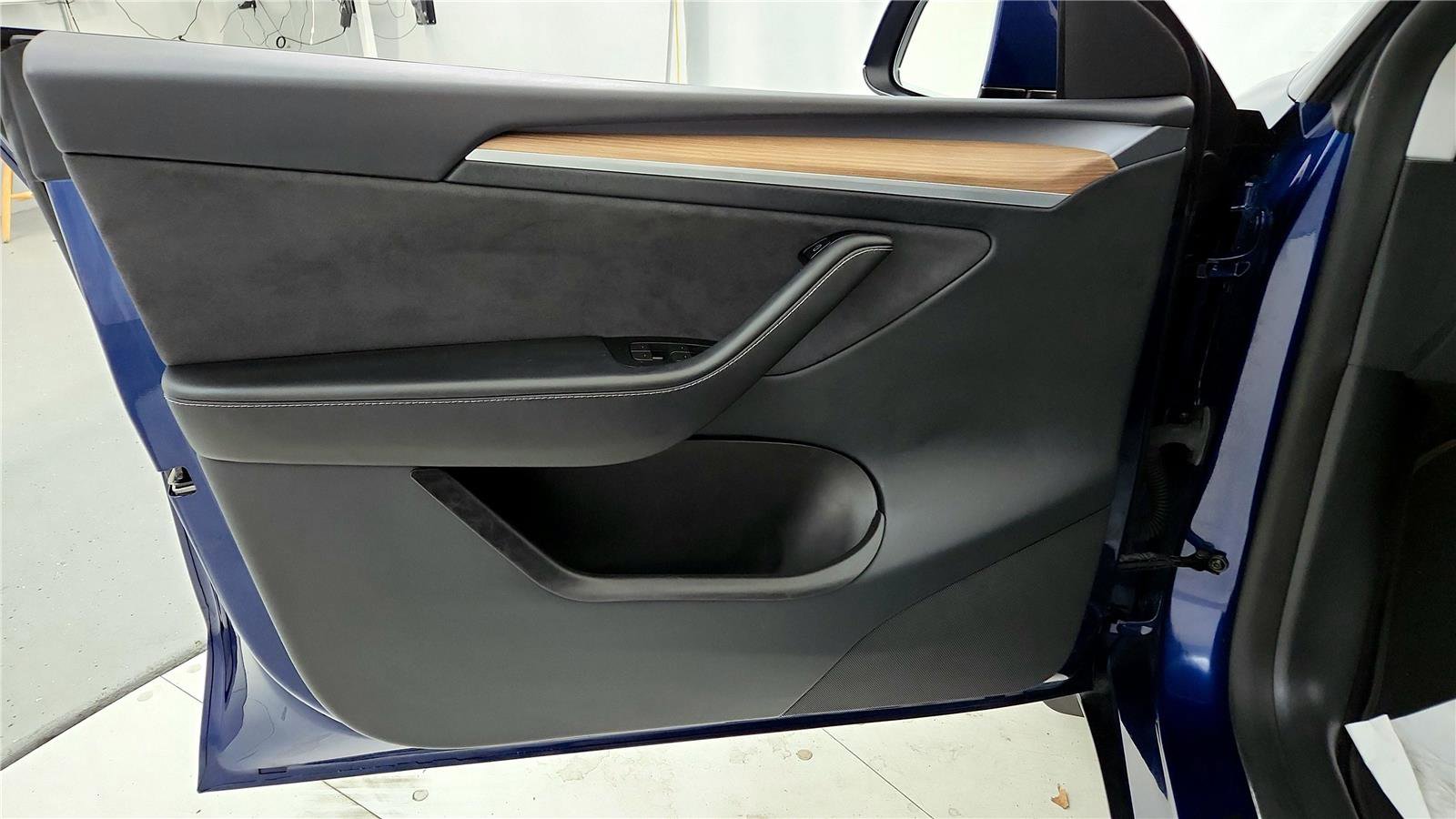 Used 2024 Tesla Model Y Long Range image 23