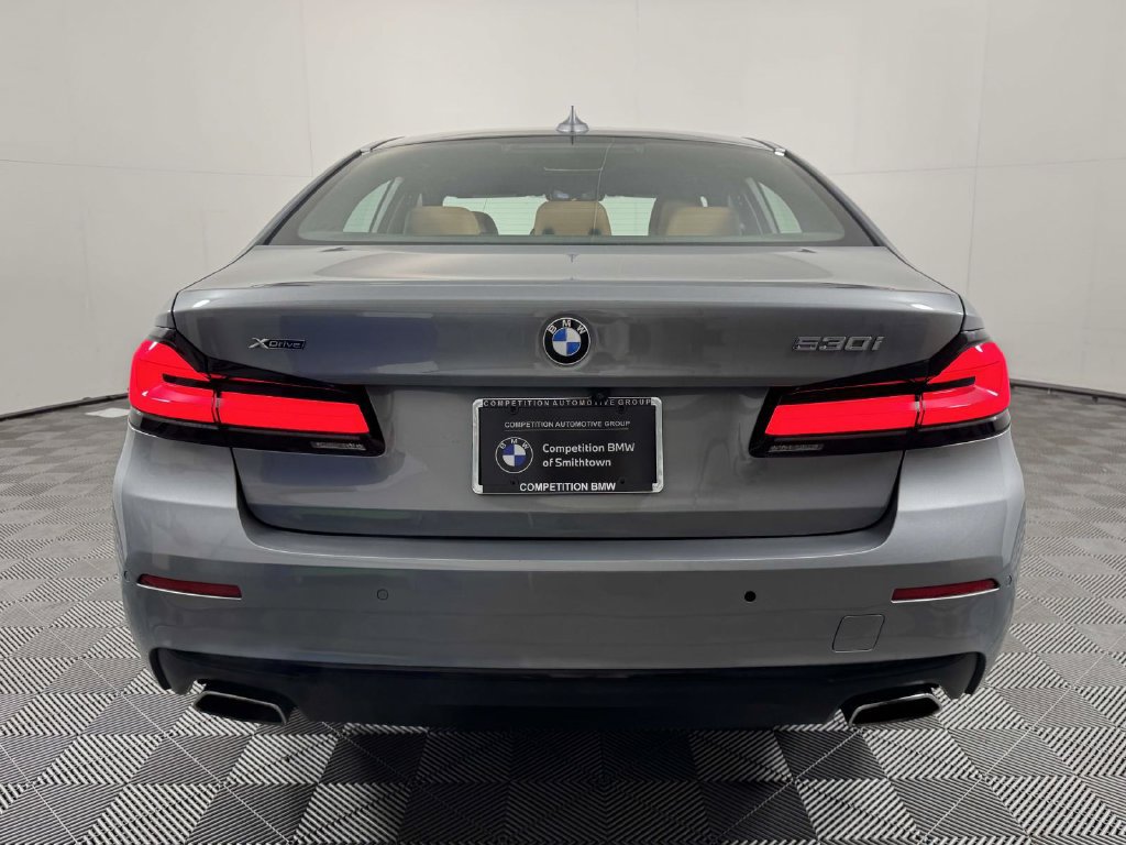 Used 2023 BMW 530i xDrive w/ Convenience Package AWD/4WD image 9
