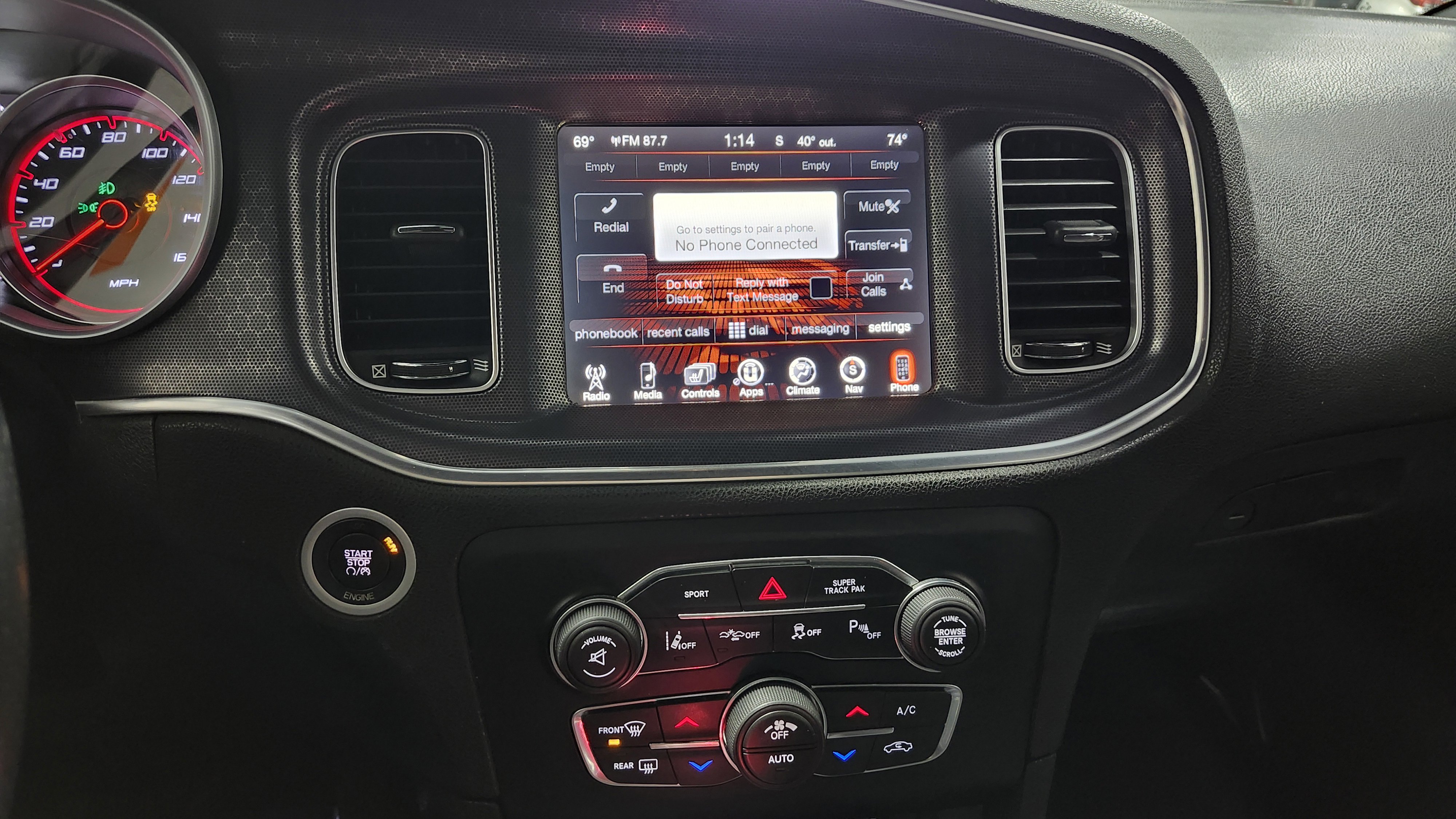 Used 2016 Dodge Charger R/T image 31