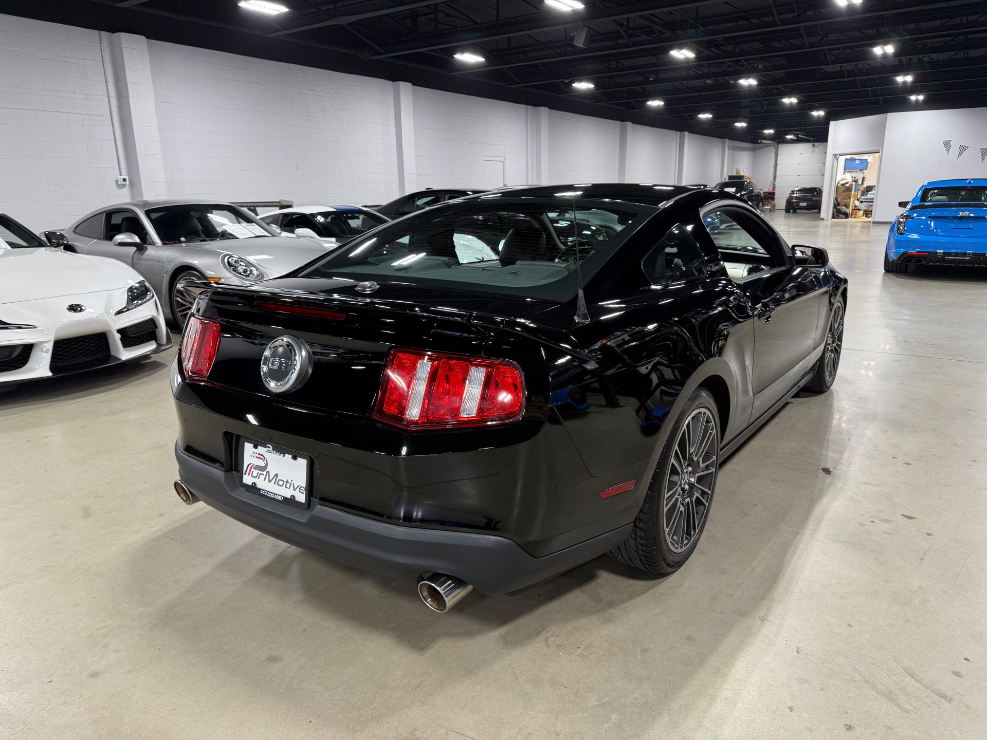 Used 2010 Ford Mustang GT image 5