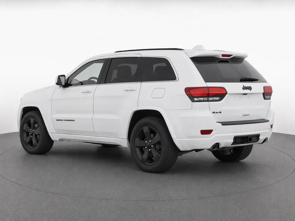 Used 2014 Jeep Grand Cherokee Altitude AWD/4WD image 3