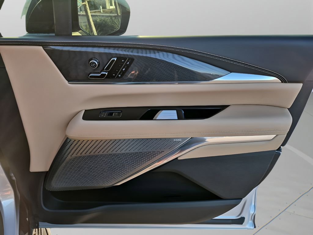 Certified 2025 Cadillac Escalade IQ Luxury 2 image 13