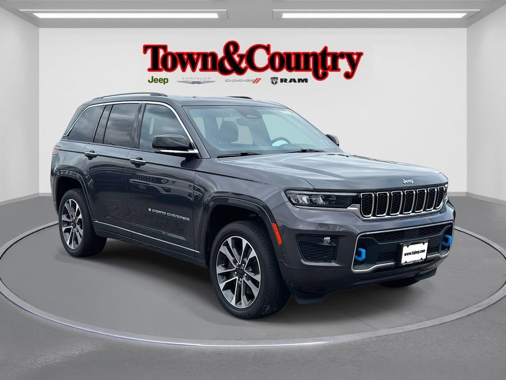 Used 2022 Jeep Grand Cherokee Overland image 1