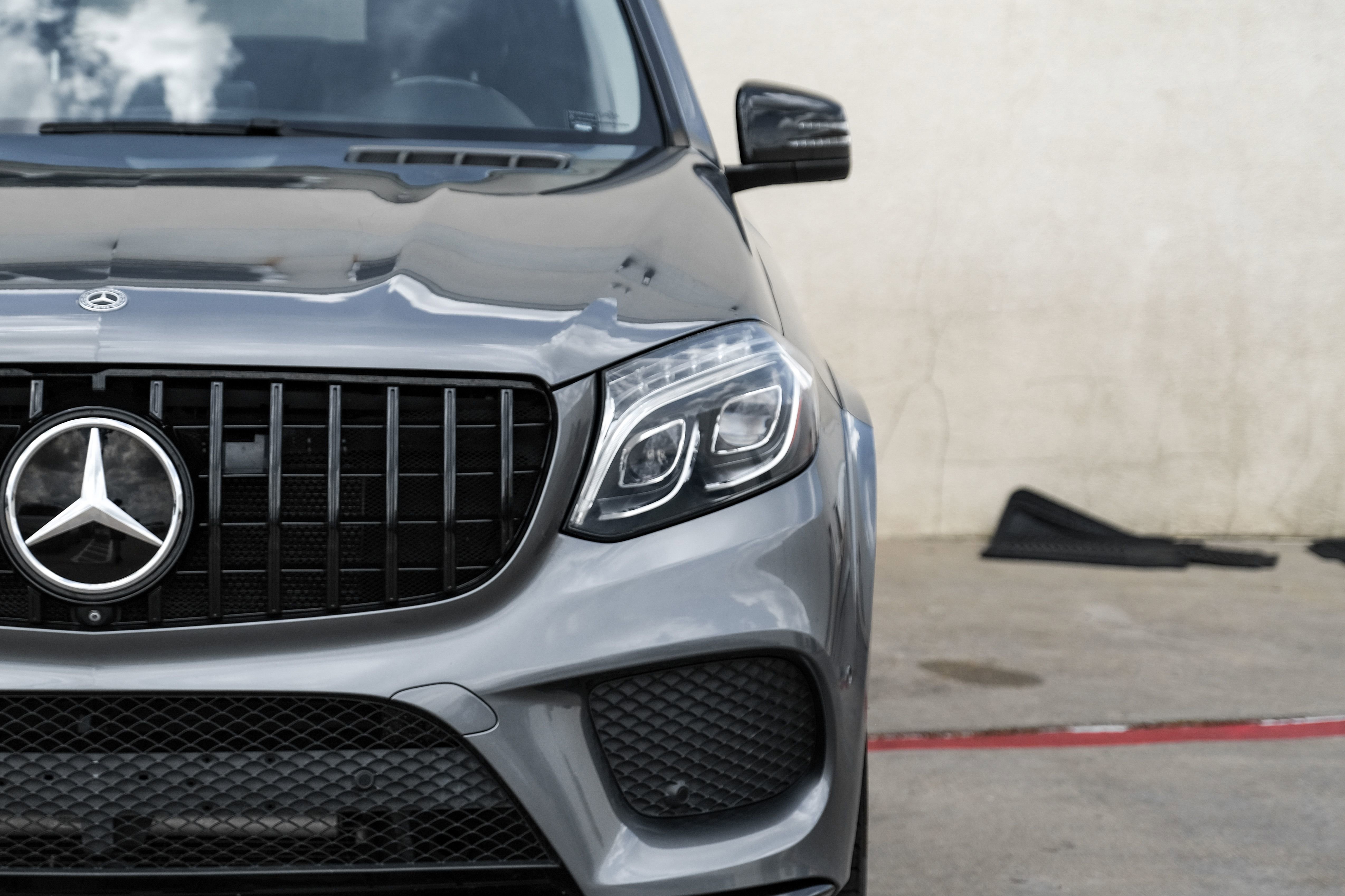 Used 2018 Mercedes-Benz GLS 550 4MATIC w/ Driver Assistance Package image 46