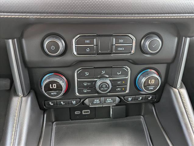 Used 2023 Chevrolet Suburban Premier RWD image 20