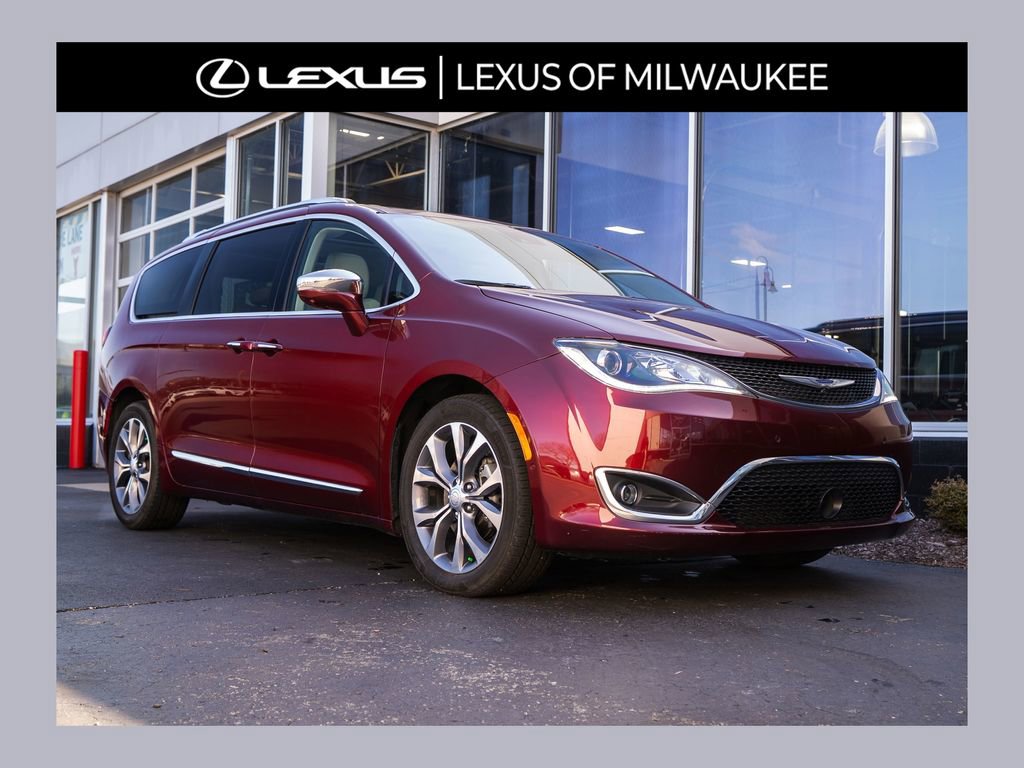 Used 2020 Chrysler Pacifica Limited w/ Tire & Wheel Group image 1